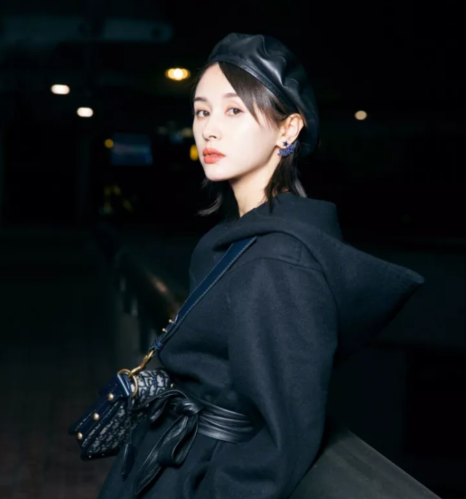 今年秋冬最chic！原來短發(fā)和帽子這么配??！